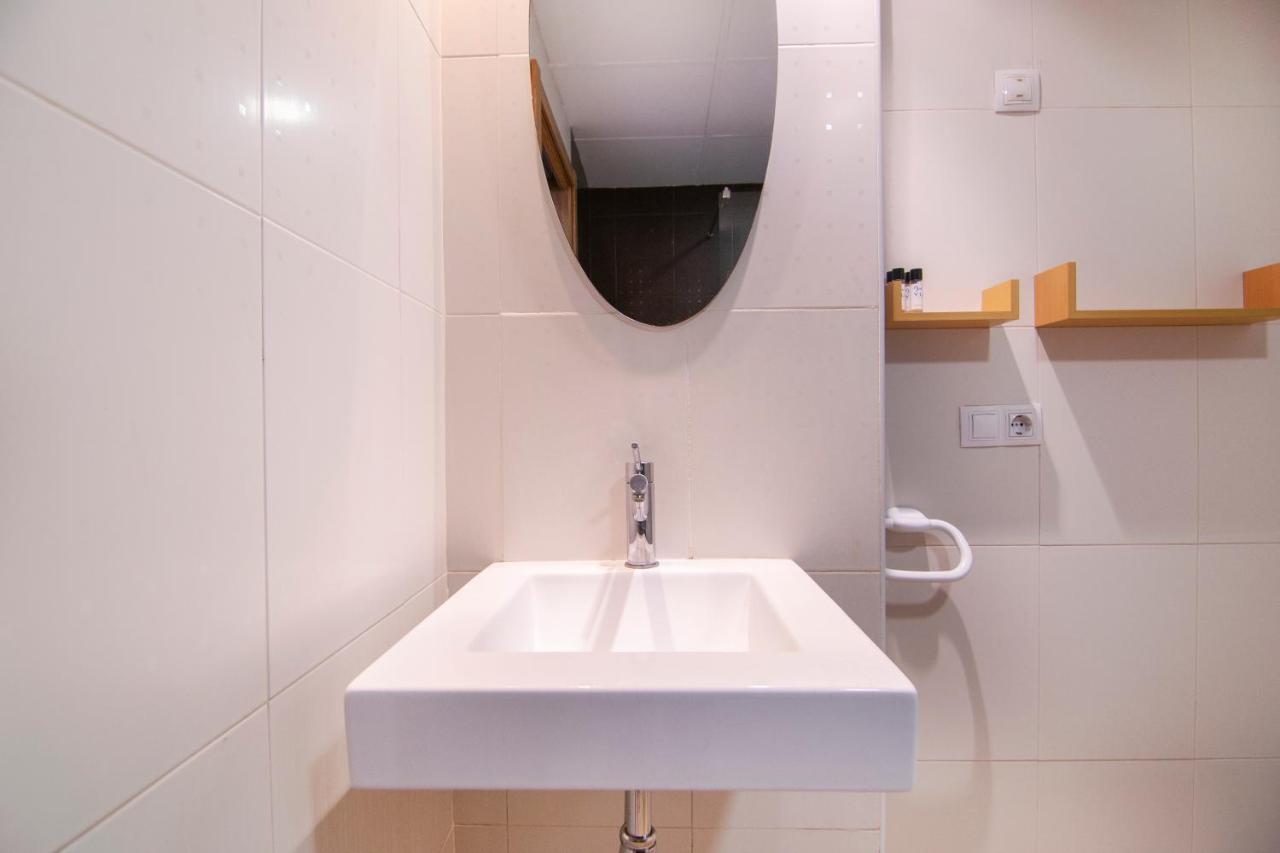 Downtown Host Apartment Valencia Ngoại thất bức ảnh