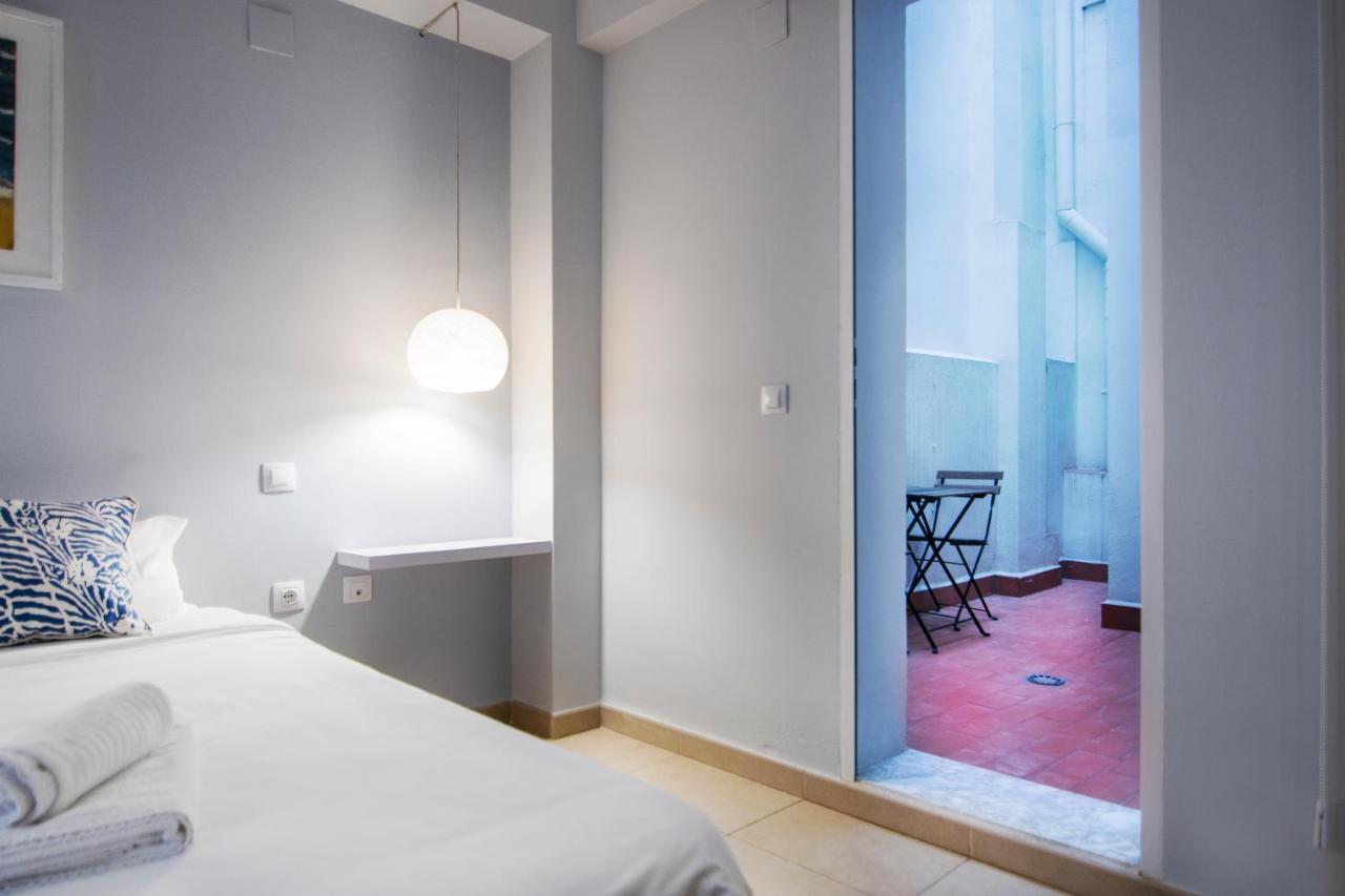Downtown Host Apartment Valencia Ngoại thất bức ảnh
